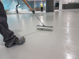 Instalator Posadzek Żywicznych w Irlandii + Trening